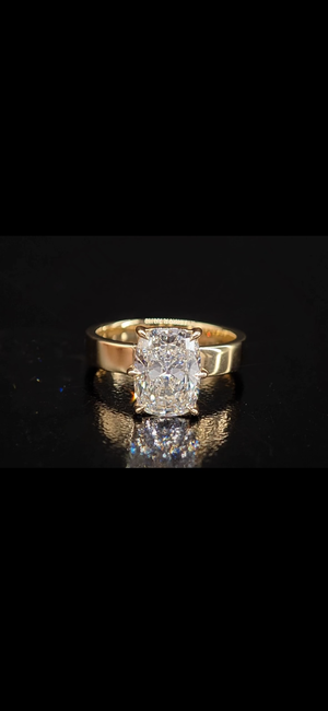 Elongated Cushion on a 3.5 mm band