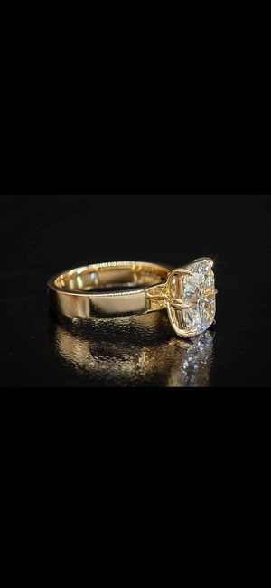 Elongated Cushion on a 3.5 mm band