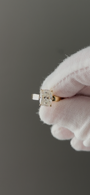 Elongated Cushion on a 3.5 mm band